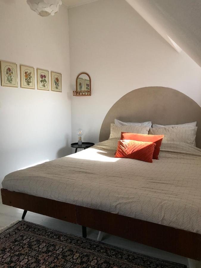 Vegan B&B De Veensezolder Veenendaal Bagian luar foto